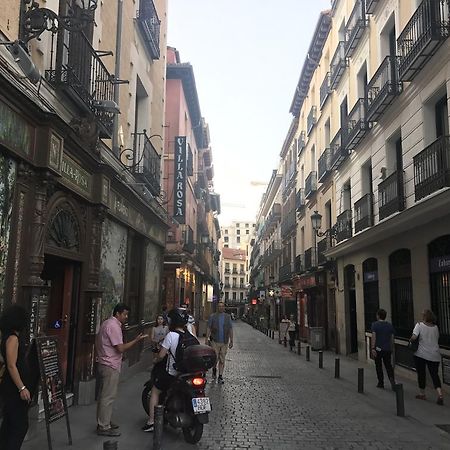El Botones - Huertas Madrid Exterior photo