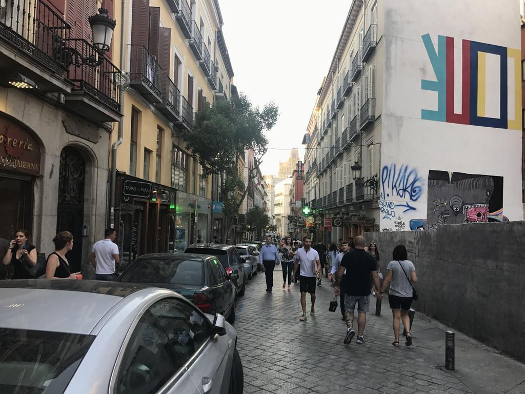El Botones - Huertas Madrid Exterior photo